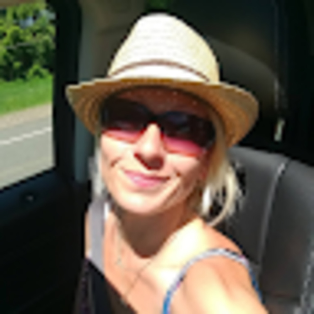 Meet your Posher, Ashley